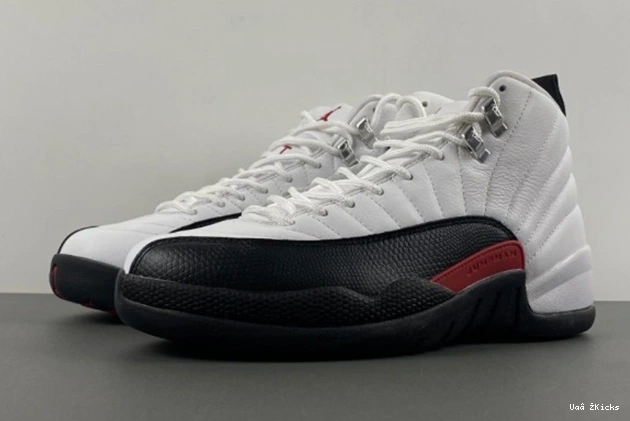 12 740 CT8013- “Red BestValue 9979 Jordan Air Taxi” 0810